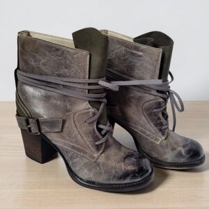 Maurices Juniper Hiker Belted Heel Gray Faux Leather Ankle Booties Size 8